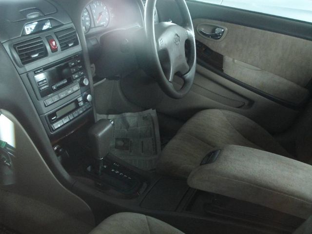 2000 Nissan Cefiro