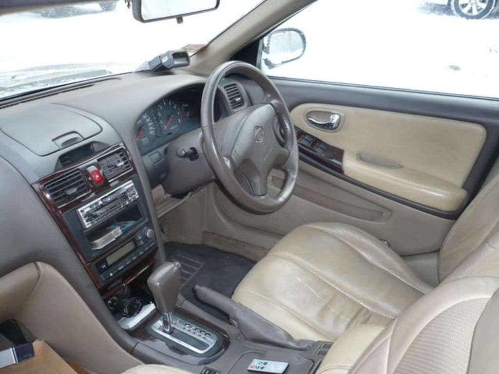 2000 Nissan Cefiro