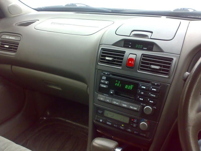 2000 Nissan Cefiro