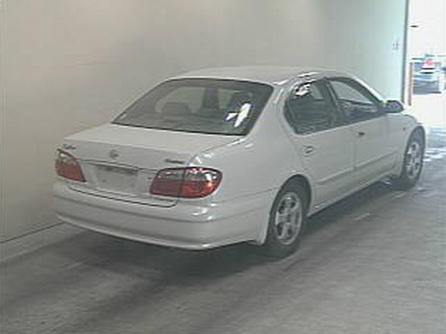 2000 Nissan Cefiro Pictures