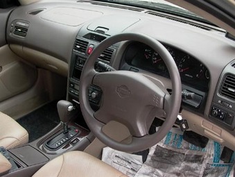 2000 Nissan Cefiro Photos