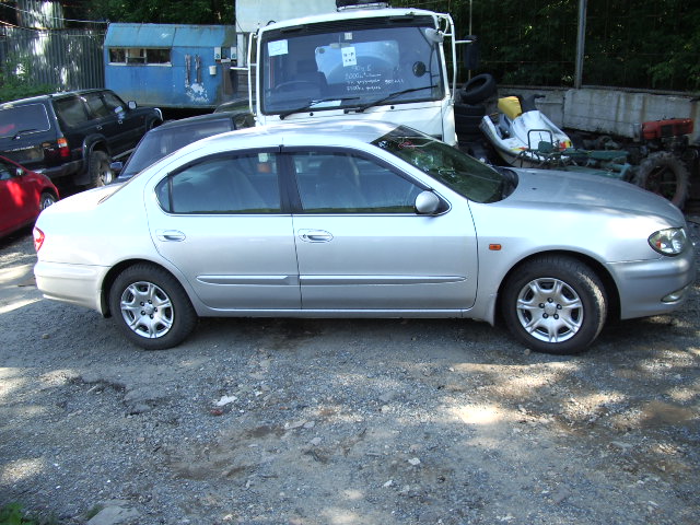 2000 Nissan Cefiro Pictures