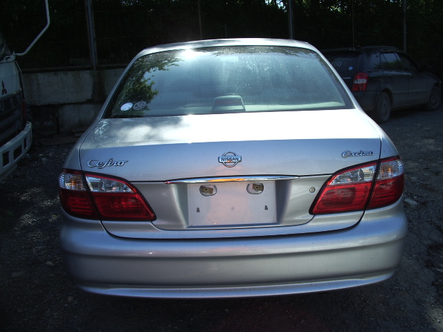 2000 Nissan Cefiro Pictures