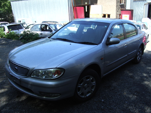 2000 Nissan Cefiro Photos