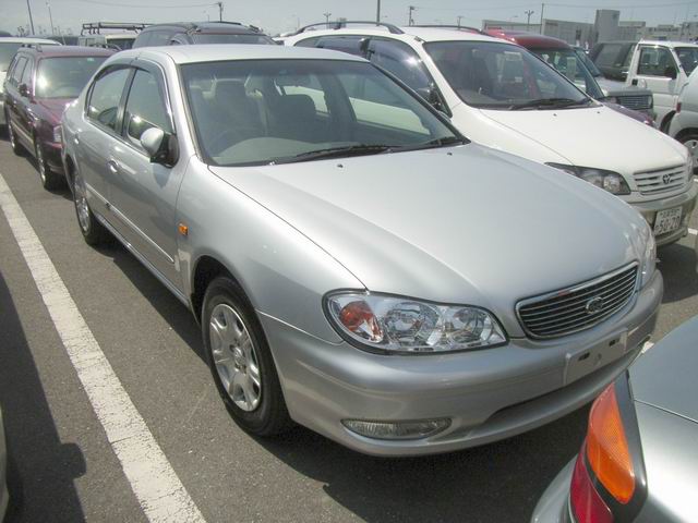 Nissan cefiro 2000
