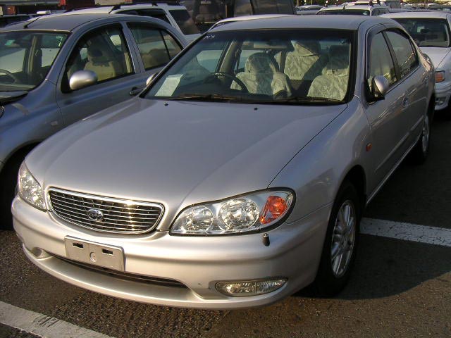 2000 Nissan Cefiro Photos