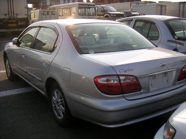2000 Nissan Cefiro Pictures