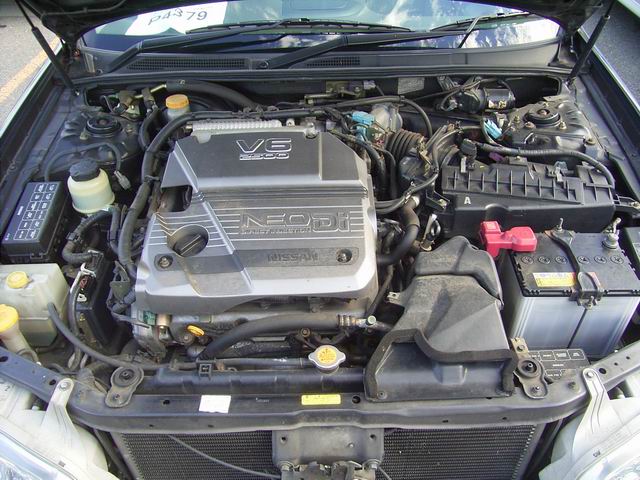 2000 Nissan Cefiro Photos
