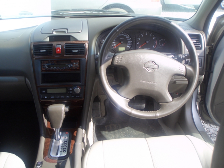 2000 Nissan Cefiro Pics