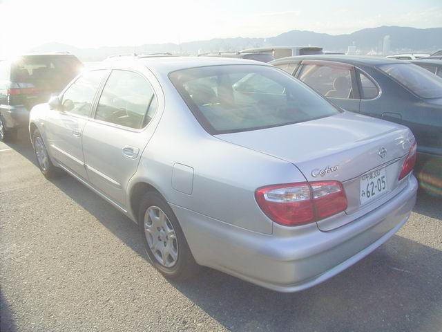 2000 Nissan Cefiro Pictures
