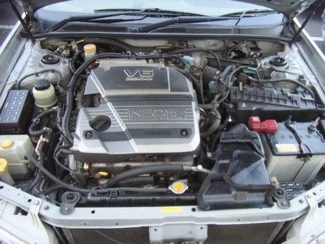 2000 Nissan Cefiro Pictures
