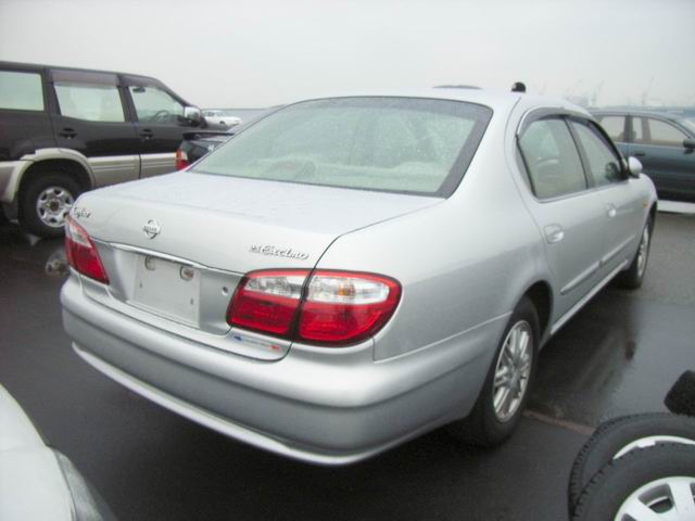2000 Nissan Cefiro Pictures