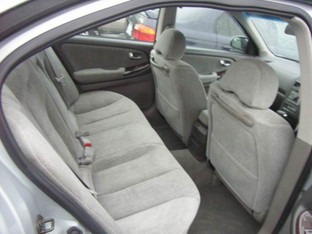 2000 Nissan Cefiro Photos