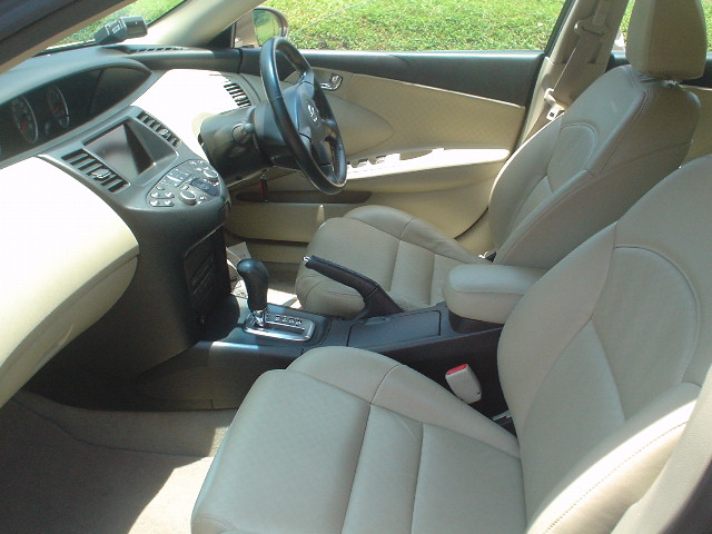 2000 Nissan Cefiro Pictures