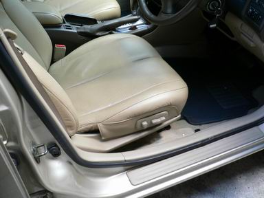 2000 Nissan Cefiro Pictures