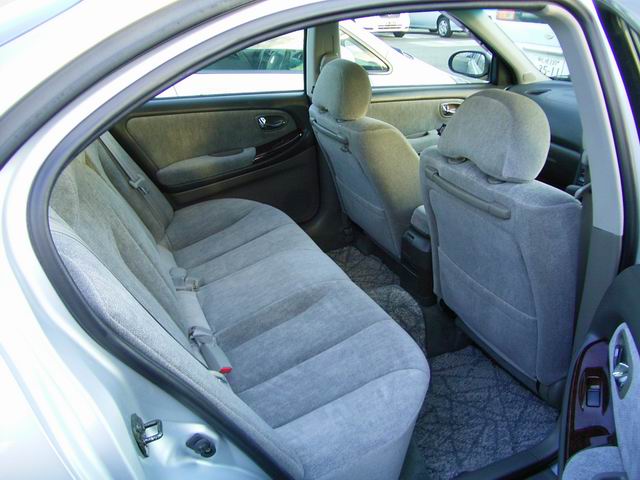 2000 Nissan Cefiro Pictures