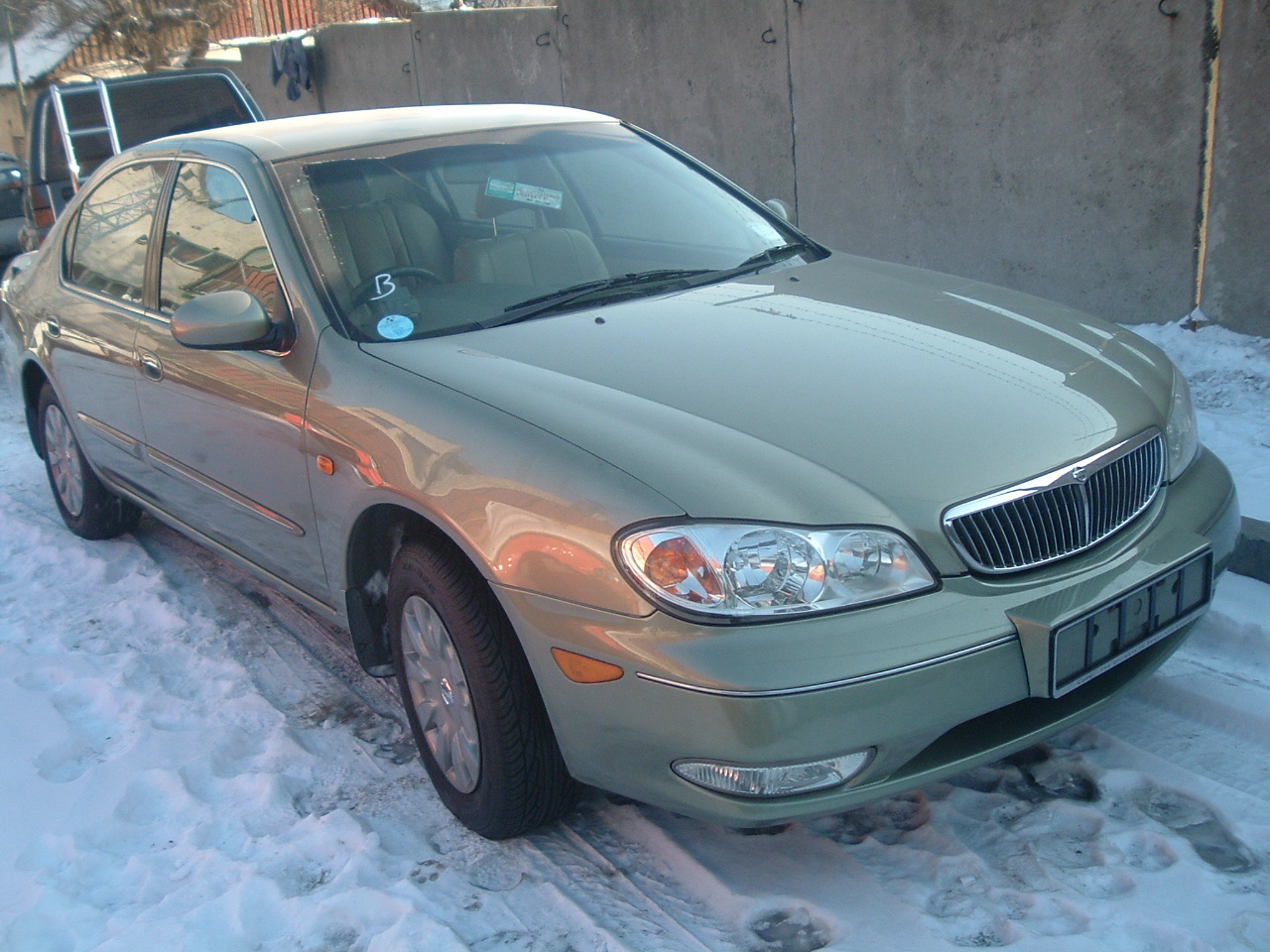 2000 Nissan Cefiro Photos