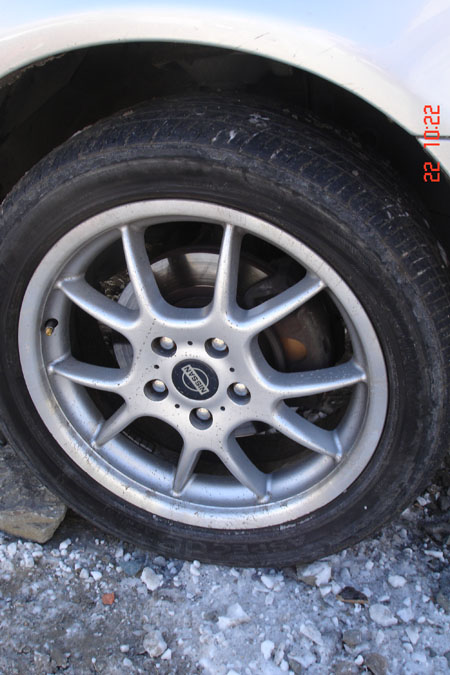2000 Nissan Cefiro Photos