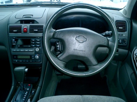 2000 Nissan Cefiro Pictures