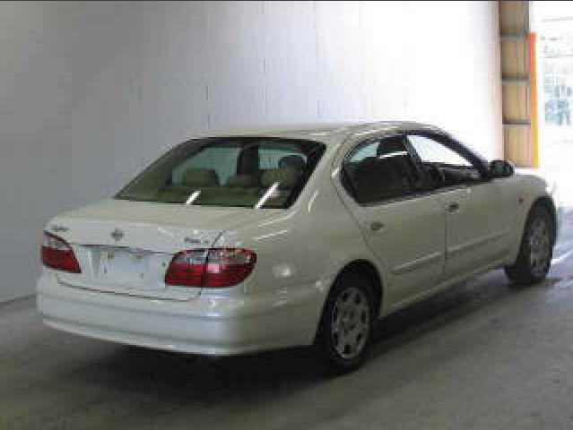 2000 Nissan Cefiro Photos