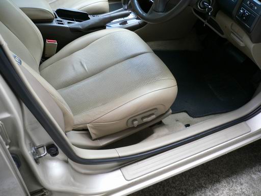 2000 Nissan Cefiro Images