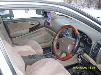 2000 Nissan Cefiro Photos