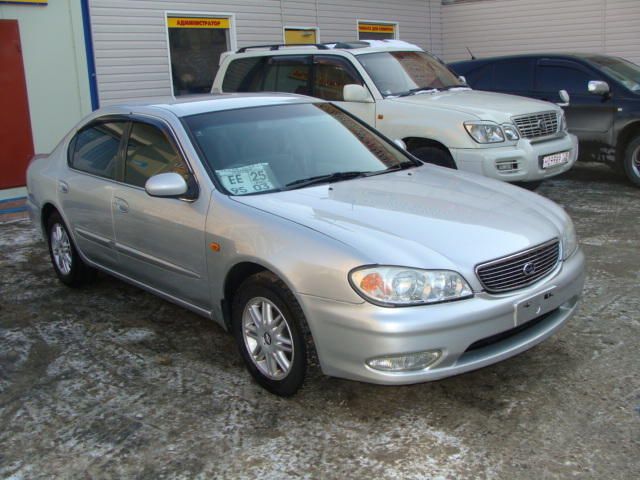 Nissan cefiro 2000
