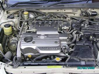 2000 Nissan Cefiro Pictures