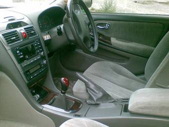 2000 Nissan Cefiro Pictures