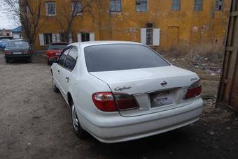 2000 Nissan Cefiro Photos