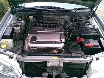 2000 Nissan Cefiro Images
