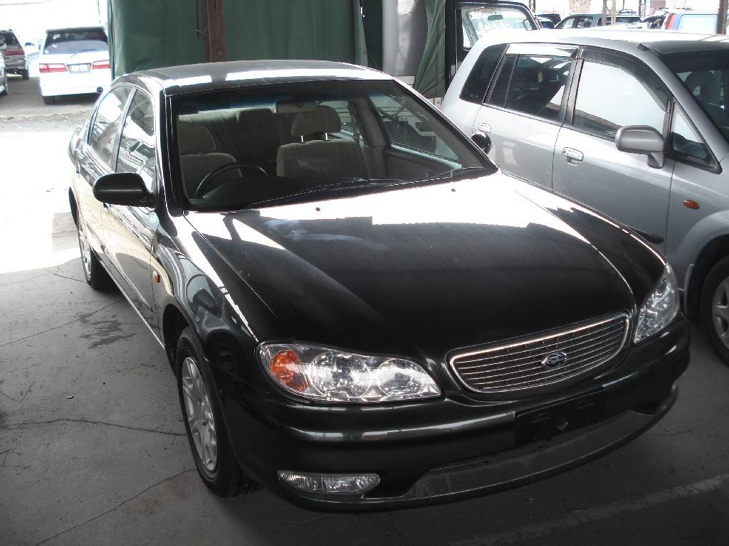Nissan cefiro 2000
