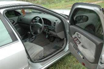 2000 Nissan Cefiro Photos