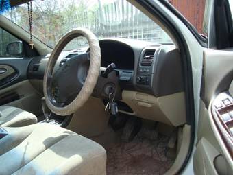 2000 Nissan Cefiro Photos