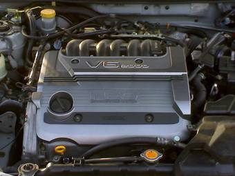 2000 Nissan Cefiro Photos