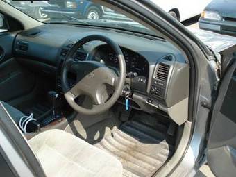 2000 Nissan Cefiro Pictures