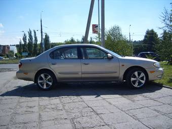 2000 Nissan Cefiro Photos