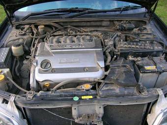 2000 Nissan Cefiro Photos