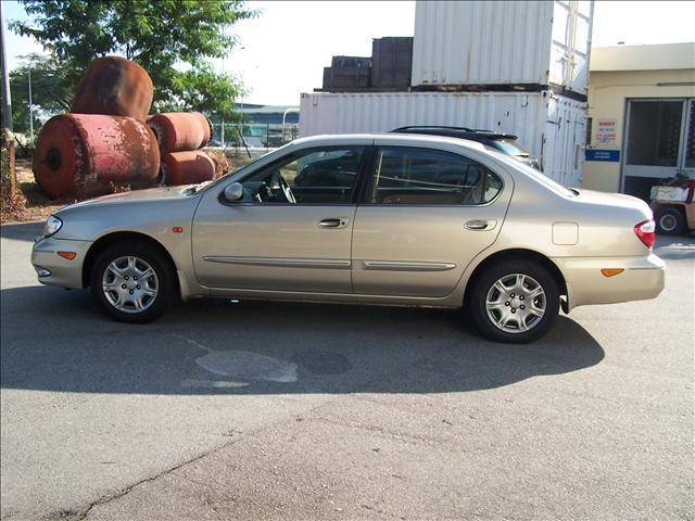 2001 Nissan Cefiro