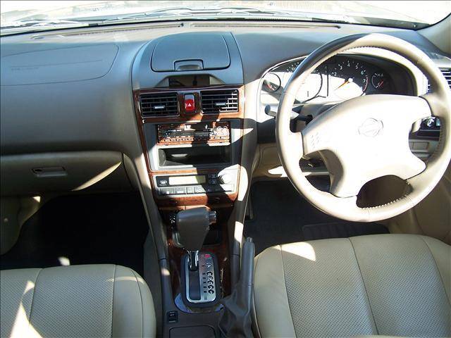 2001 Nissan Cefiro