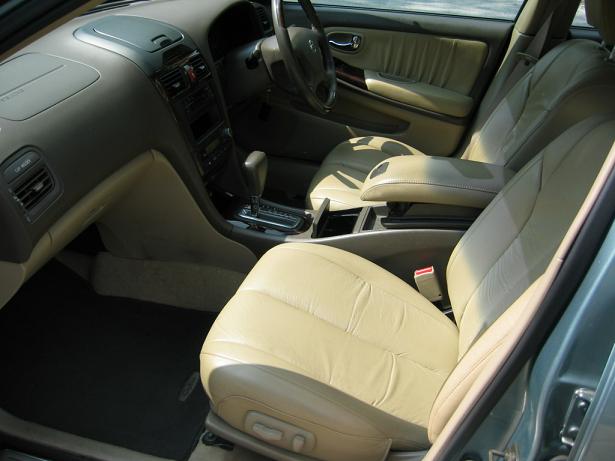 2001 Nissan Cefiro