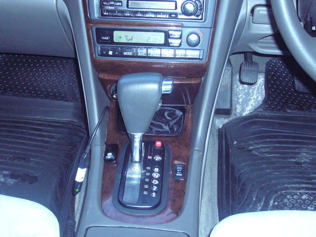 2001 Nissan Cefiro