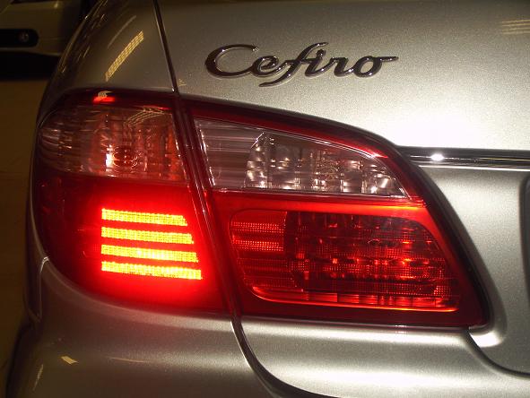 2001 Nissan Cefiro Pictures