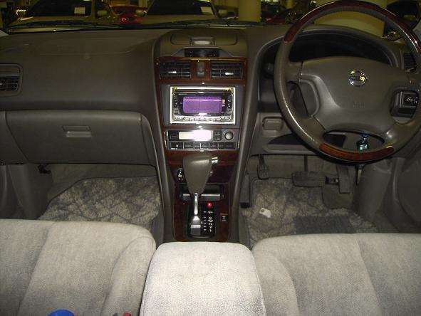 2001 Nissan Cefiro Pictures