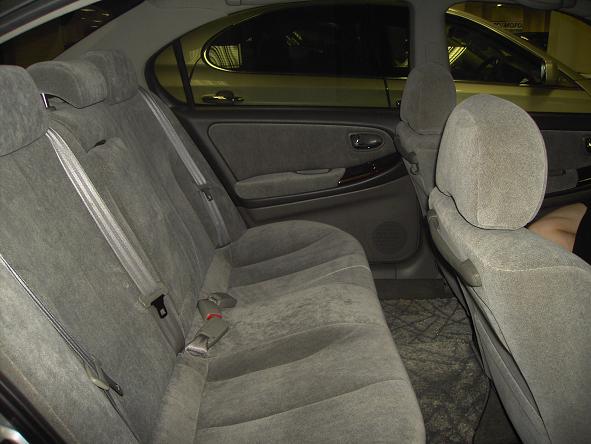 2001 Nissan Cefiro Photos