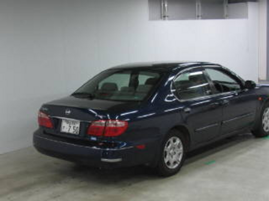 2001 Nissan Cefiro Pictures