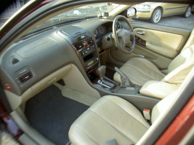 2001 Nissan Cefiro Pictures