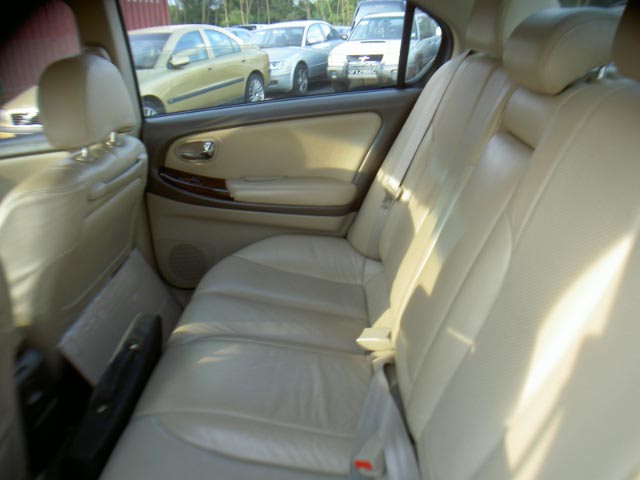 2001 Nissan Cefiro Pics