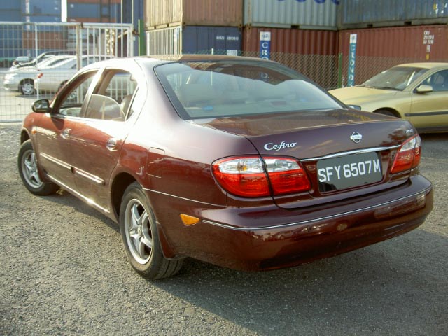 2001 Nissan Cefiro Pictures