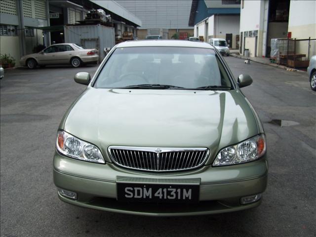 2001 Nissan Cefiro Pictures